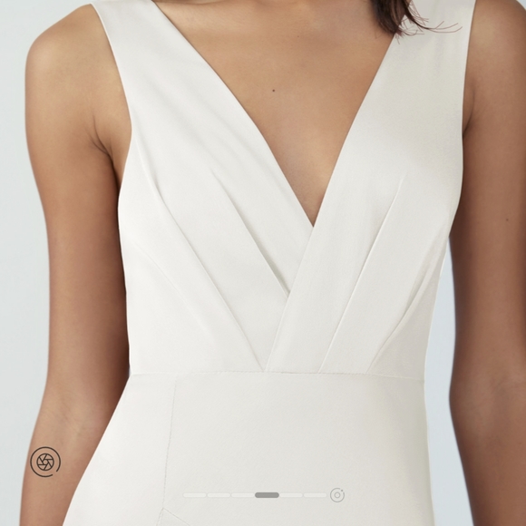 Fame and Partners Escala Gown in white size 4 NWT - Picture 4 of 10